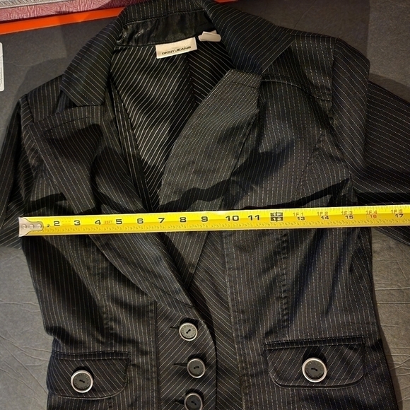DKNY Striped Blazer Jacket Size S and 3 Pairs Sandals Sizes 6 - Picture 8 of 14
